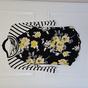 Floral 3/4 sleeve top